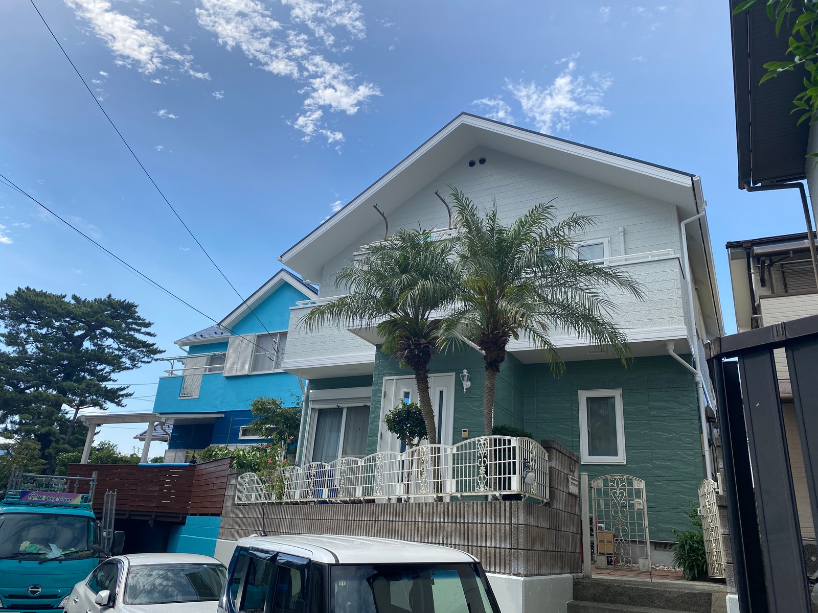 外壁塗装 施工事例(ツートンカラー住宅)